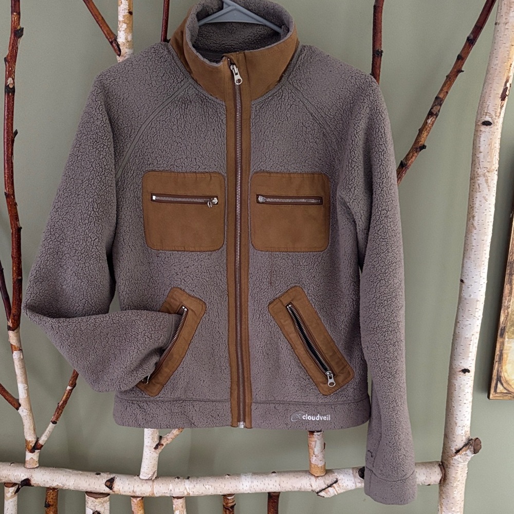 Cloudveil Women's vintage Teddy Jacket - Gray and tan